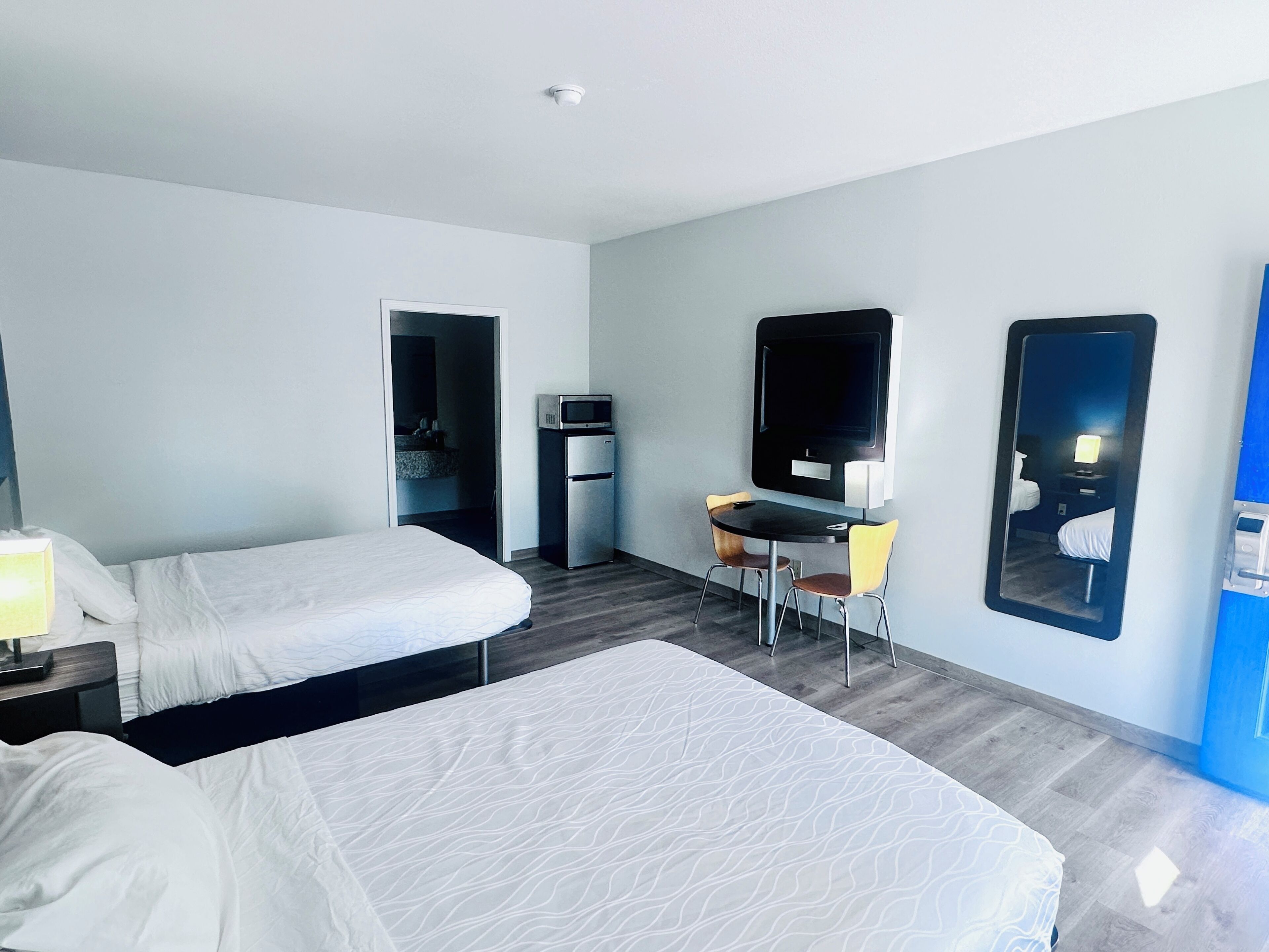 Standard Room, 2 Queen Beds, Non Smoking, City View (1 Bedroom) | Desk, laptop workspace, soundproofing, free WiFi