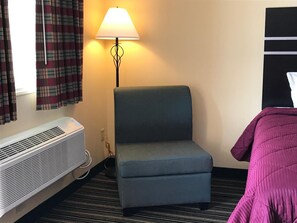 Iron/ironing board, free WiFi, bed sheets