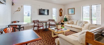 OYO Hotel Chesaning Route 52 & Hwy 57