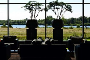 Lobby - Van der Valk Hotel ARA (Zwijndrecht)