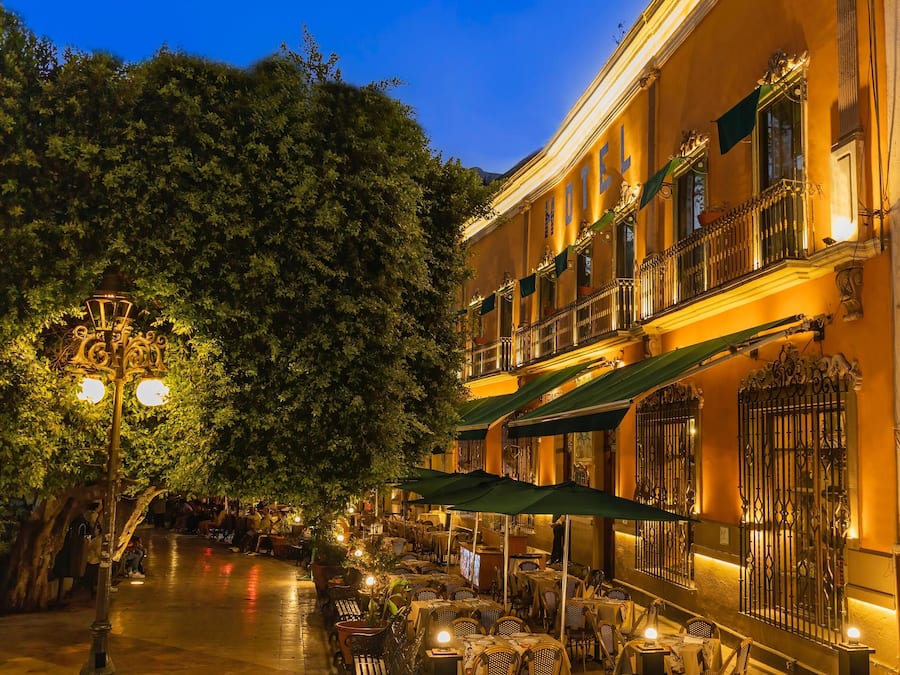 Fachada de la propiedad