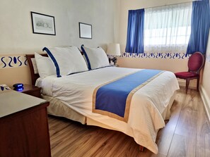 Classic Room, 1 King Bed