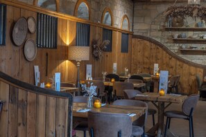 Se sirven desayunos, comidas y cenas