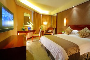 Economy Room | Bathroom | Rainfall showerhead, designer toiletries, hair dryer, bathrobes - New Century Zhejiang Xiaoshan Hotel (Hangzhou)