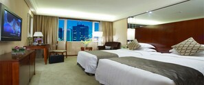 Premium bedding, in-room safe, blackout drapes, soundproofing