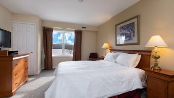 Room, 1 Bedroom | Iron/ironing board, cribs/infant beds, free WiFi, bed sheets