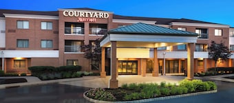 Courtyard by Marriott West Orange