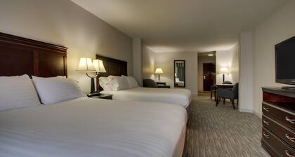 Holiday Inn Express Hotel & Suites Middleboro Raynham by IHG