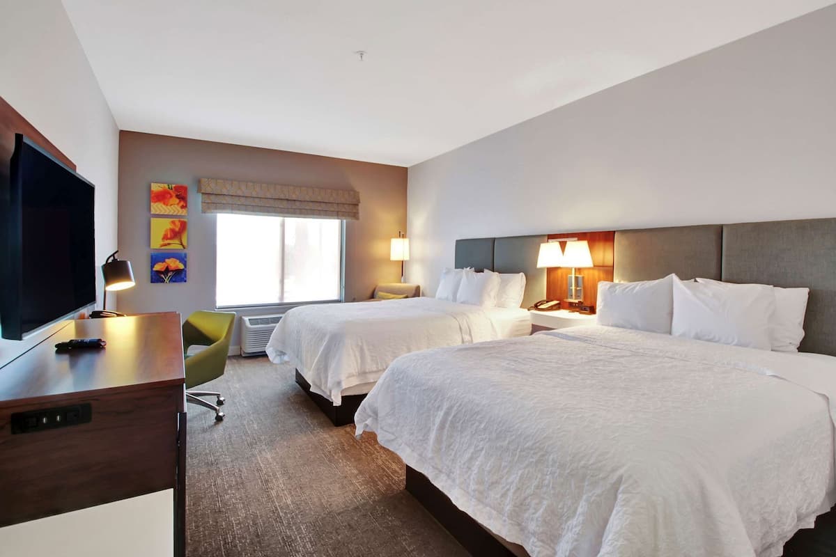 Premium bedding, pillowtop beds, minibar, in-room safe