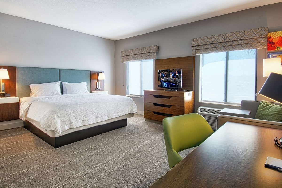 Premium bedding, pillowtop beds, minibar, in-room safe