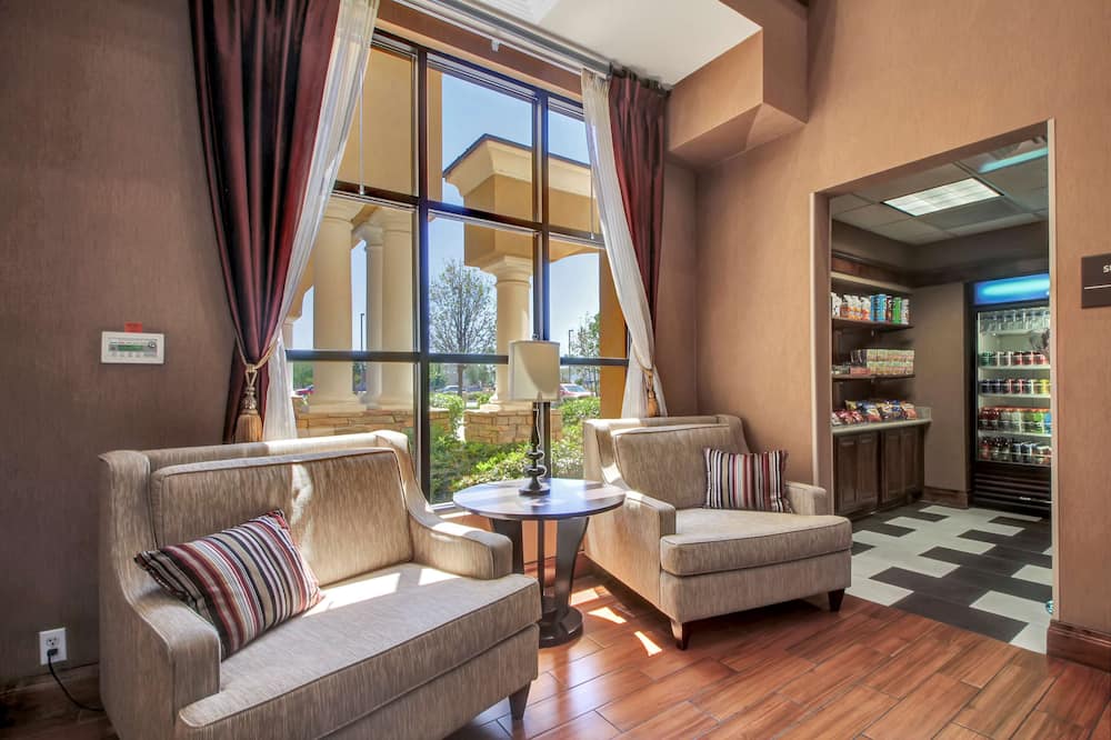 Hampton Inn And Suites Hemet