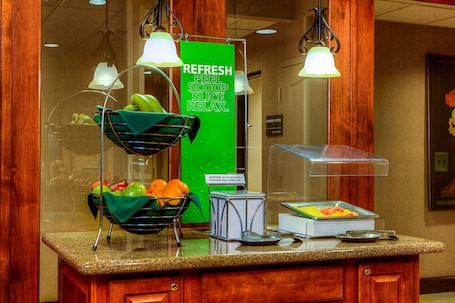 Free daily continental breakfast. Hampton Inn & Suites Mountain Home