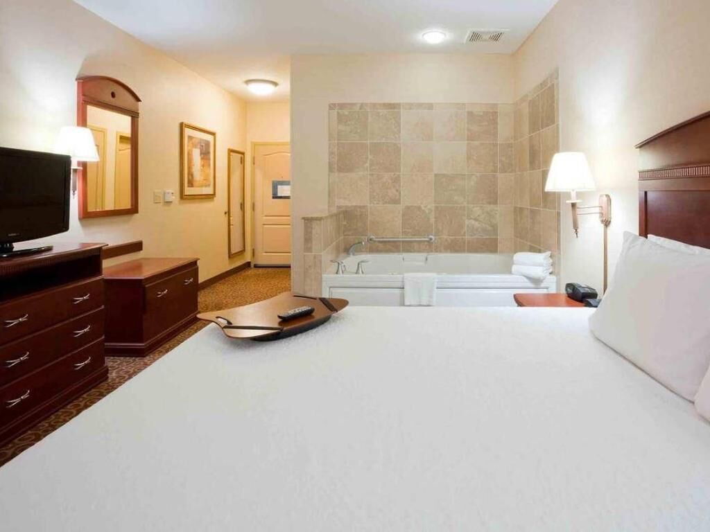 In-room safe, iron/ironing board, free cribs/infant beds