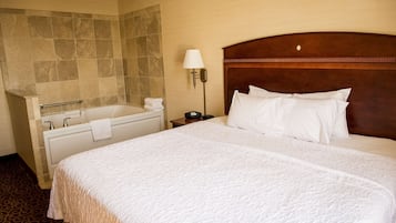 Room, 1 King Bed, Jetted Tub | Bathroom