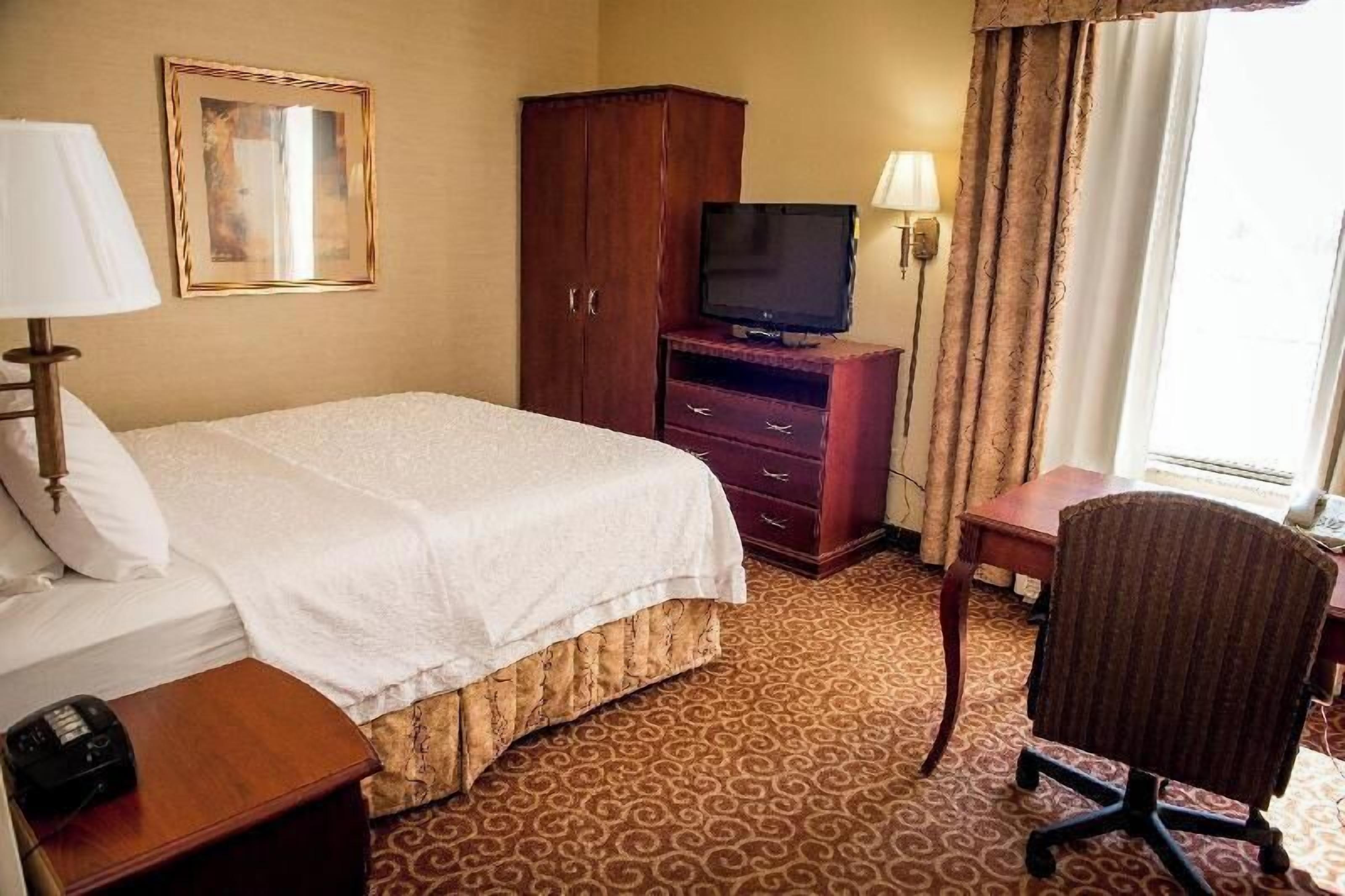 In-room safe, iron/ironing board, free cribs/infant beds