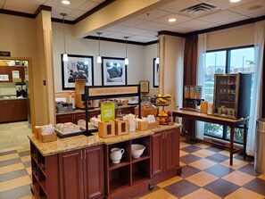 Free daily buffet breakfast - Hampton Inn Plover/Stevens Point (Plover)