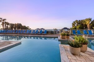 Indoor pool, seasonal outdoor pool, sun loungers