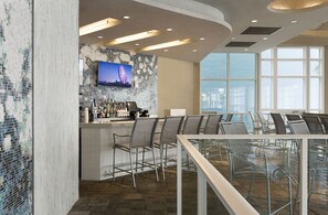 2 bars/lounges, poolside bar