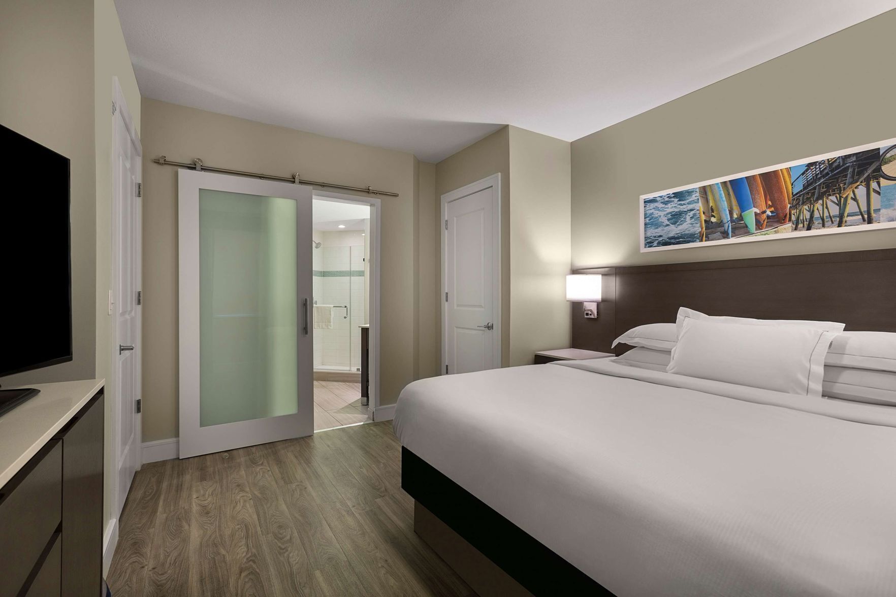 1 chambre, literie de qualité, lit avec matelas à plateau-coussin