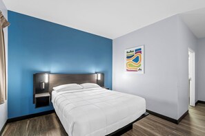 Rom – standard, 1 queensize-seng, ikke-røyk | Bad | Kombinert dusj/badekar og håndklær