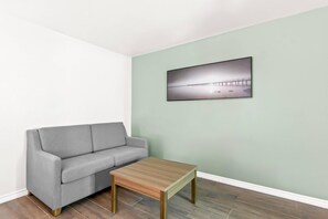 Suite, Multiple Beds, Non Smoking