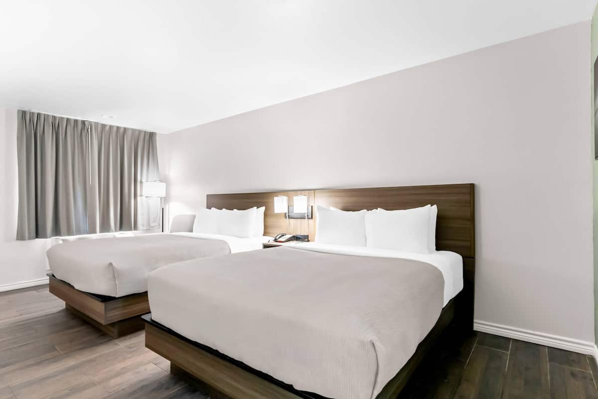 Verdunkelungsvorhänge, kostenloses WLAN, Bettwäsche, Rollstuhlgeeignet