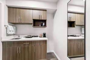 Màn/rèm cản sáng, truy cập Internet không dây miễn phí, bộ trải giường 