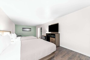 Suite, Multiple Beds, Non Smoking