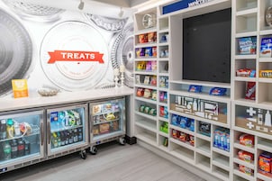 Snack bar