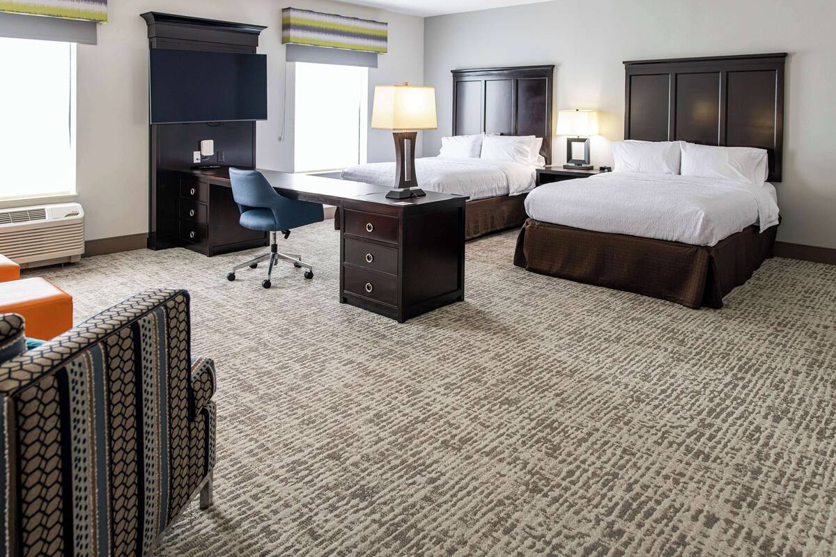 2 qn studio suite | down duvets, laptop workspace, blackout curtains, iron/ironing board