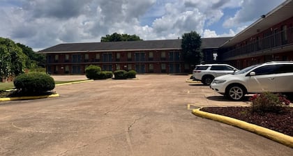 Delta Inn West Helena US 49 AR