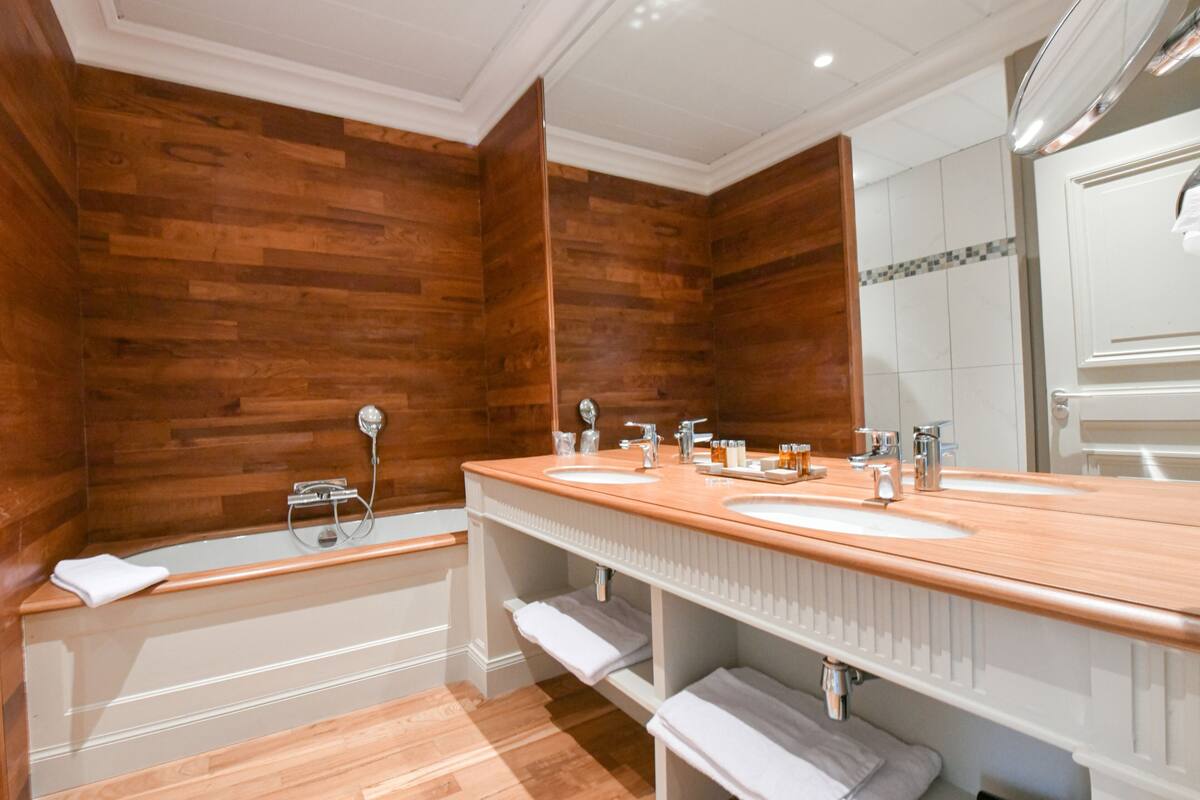 romantic room | bathroom | free toiletries, hair dryer, slippers, towels