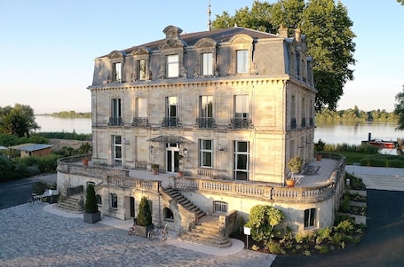 Fachada del alojamiento. Chateau Grattequina