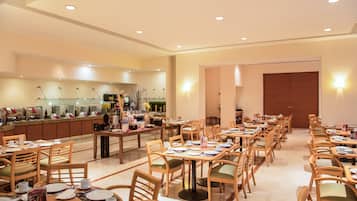 Dagelijks ontbijtbuffet (MXN 550 per persoon)