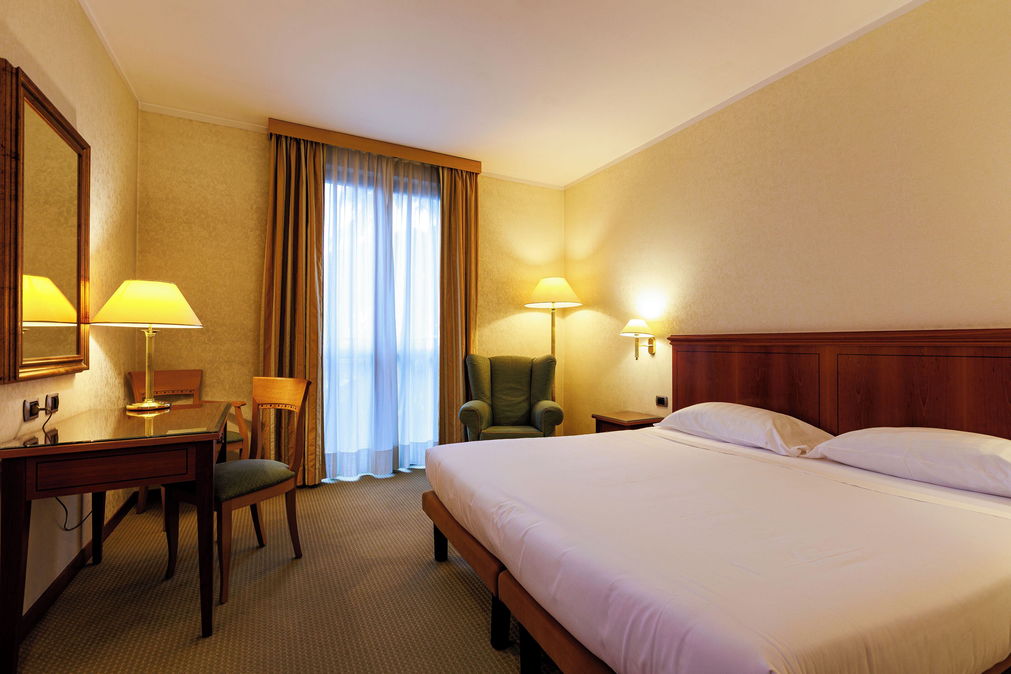 Deluxe-Doppel- oder -Zweibettzimmer