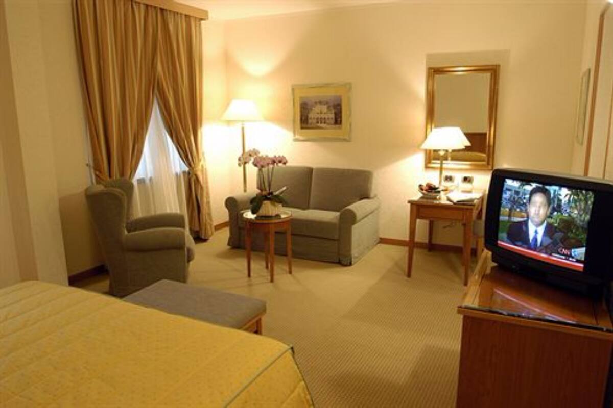 minibar, in-room safe, desk, free wifi