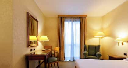 Hotel Excelsior Magenta