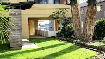 Children’s play area – outdoor