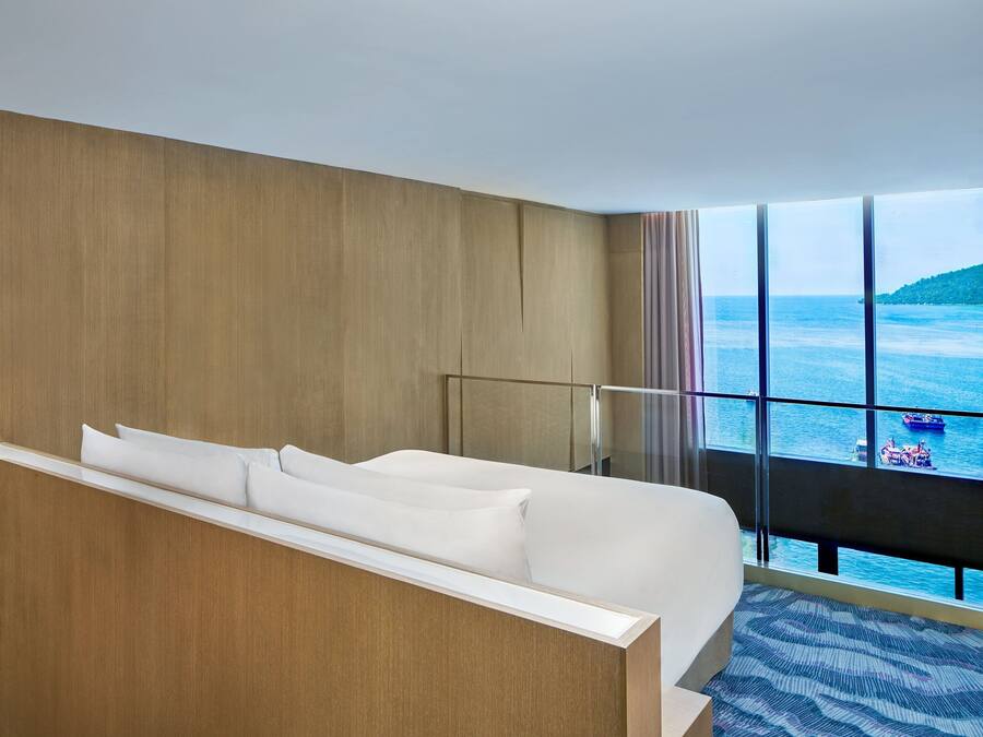Duplex Suite, 1 Bedroom | Premium bedding, down comforters, pillowtop beds, in-room safe