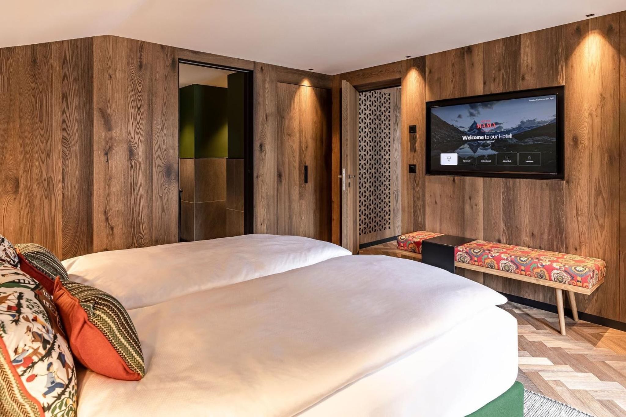 1 bedroom, premium bedding, minibar, in-room safe