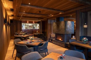 Lobby lounge - Hotel ZERMAMA Zermatt (Zermatt)