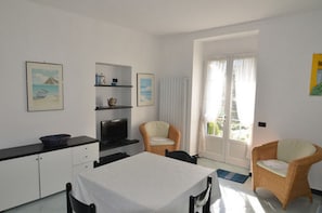 Apartment, 2 Bedrooms | Private kitchen - Villa Margherita (Levanto)