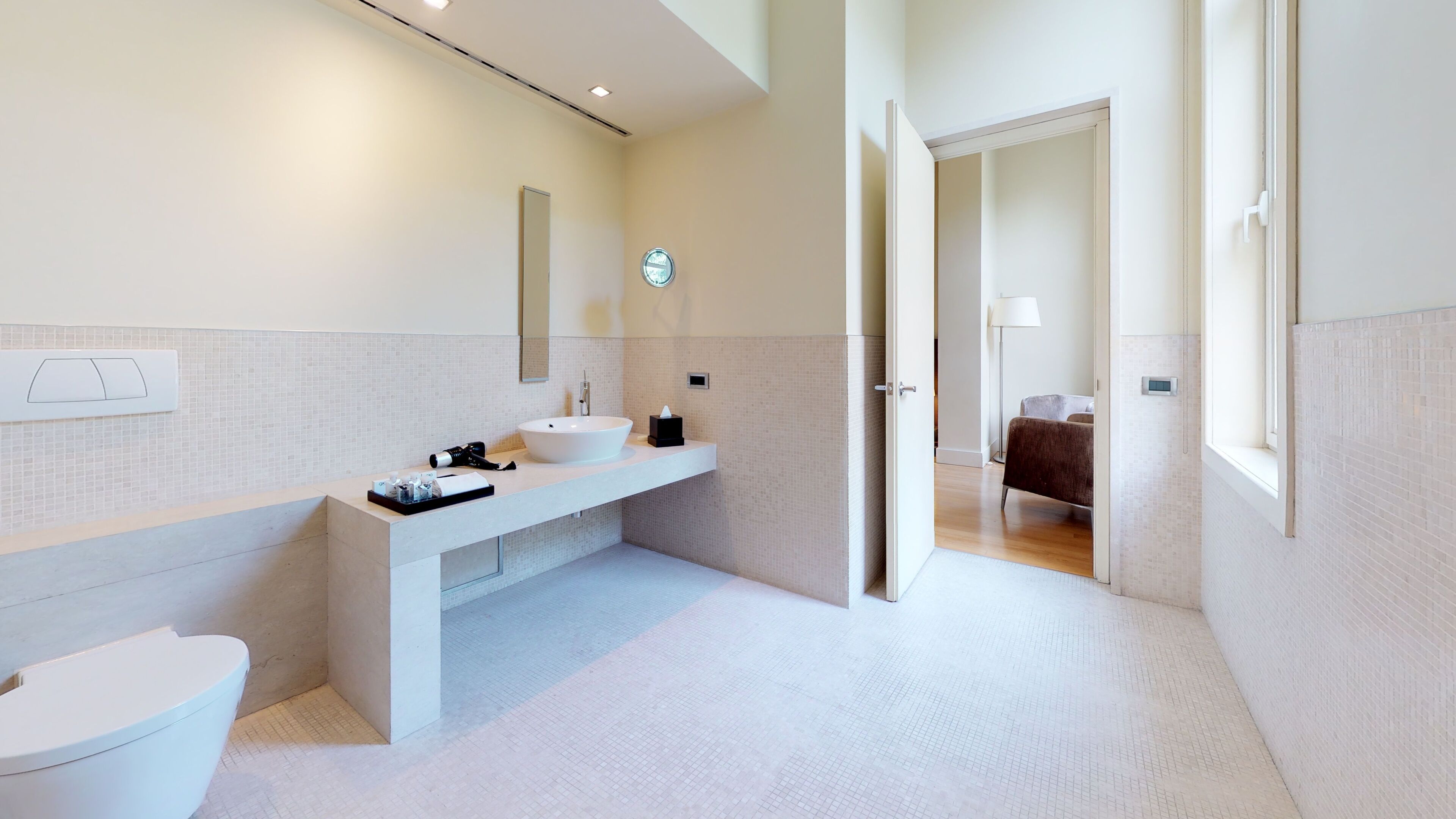 deluxe double room | bathroom | shower, rainfall showerhead, free toiletries, hair dryer