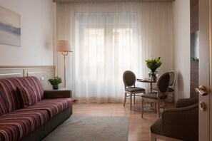 Family Room | View from room - Hotel Romana Residence (Milan)