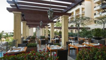 Free daily full breakfast