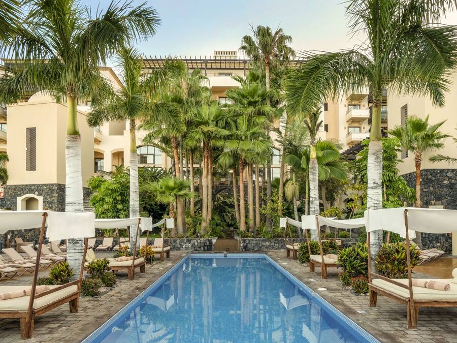 6 piscines extérieures