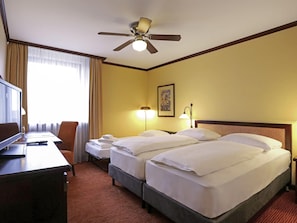 Premium bedding, minibar, in-room safe, desk - Mercure Hotel Frankfurt Airport Langen (Langen)