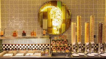 Frukostbuffé varje dag (EUR 19 per person)