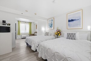 Ropa de cama de alta calidad y escritorio 