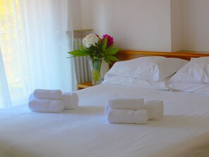 Minibar, in-room safe, desk, blackout curtains - Hotel Rio (Sanremo)